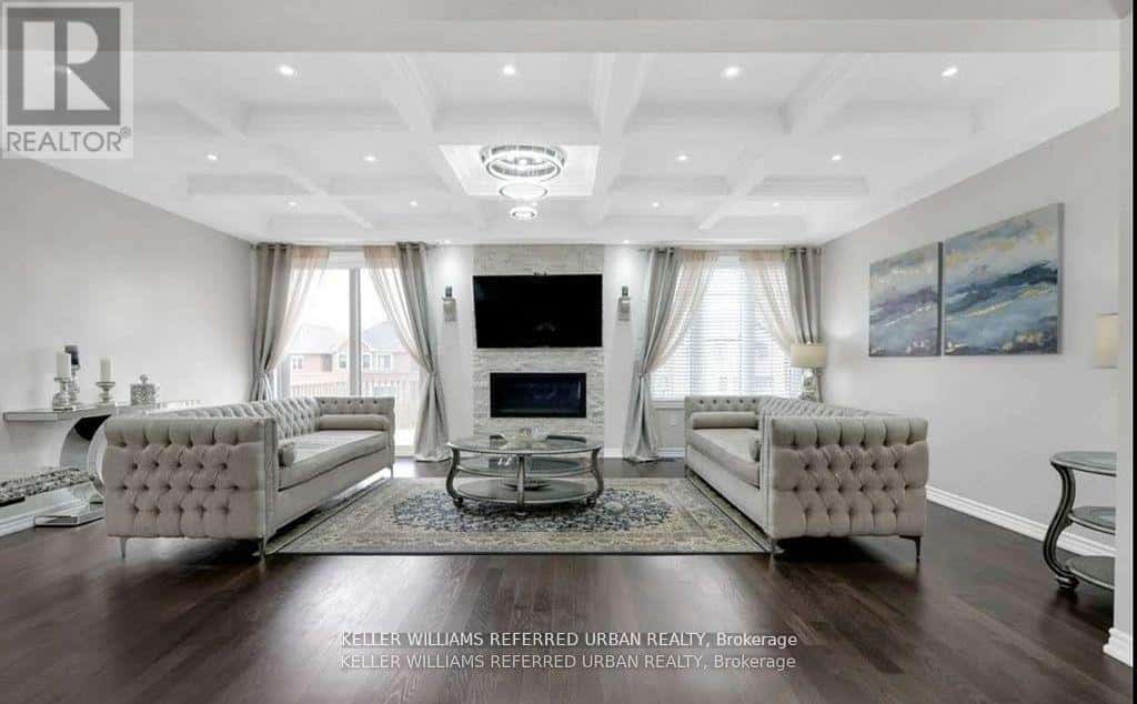 Vaughan (Kleinburg) — Vaughan (Kleinburg) - Photo 5 of 16