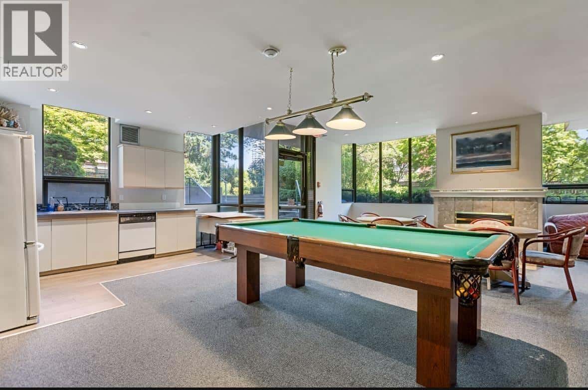 Burnaby — Burnaby - Photo 2 of 40