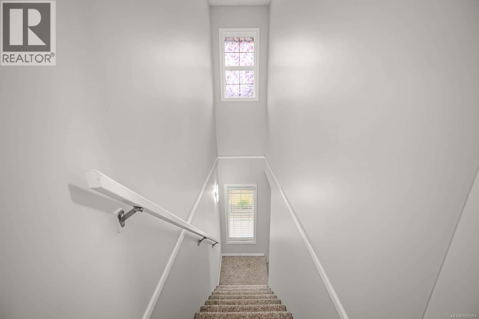 2962 Huckleberry Pl — Courtenay - Photo 2 of 45