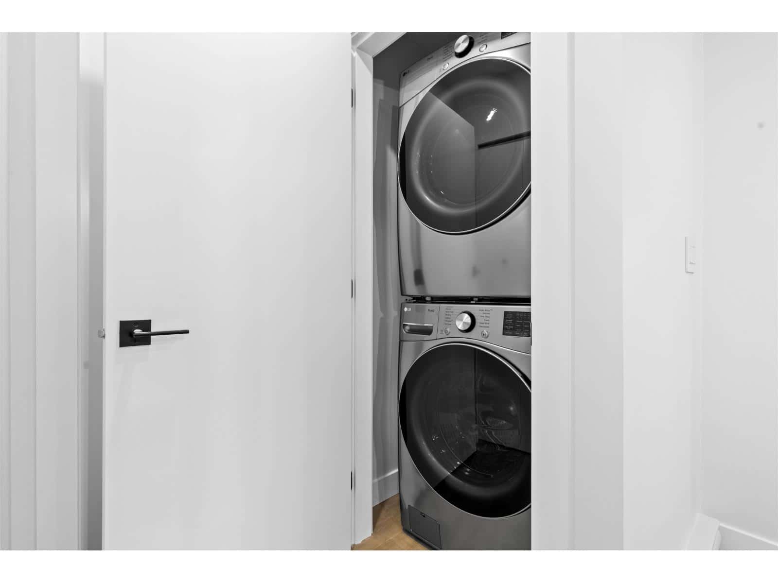 Surrey — Surrey - Photo 5 of 27