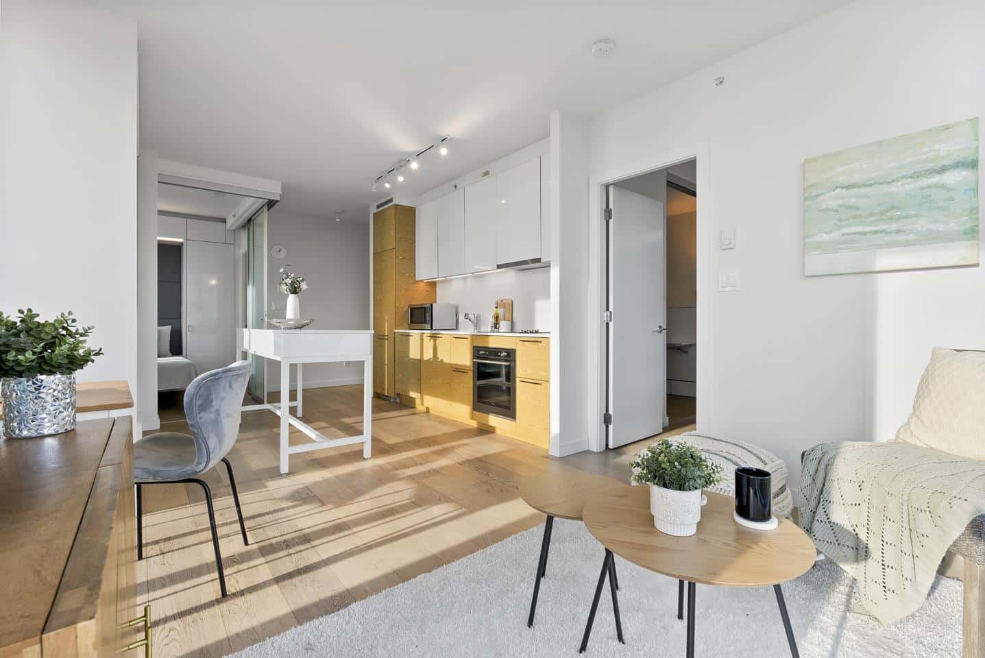 1106 13438 CENTRAL AVENUE — Surrey, British Columbia - Photo 4 of 40