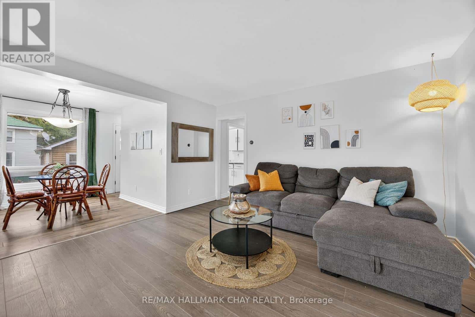 Orillia — Orillia - Photo 3 of 23