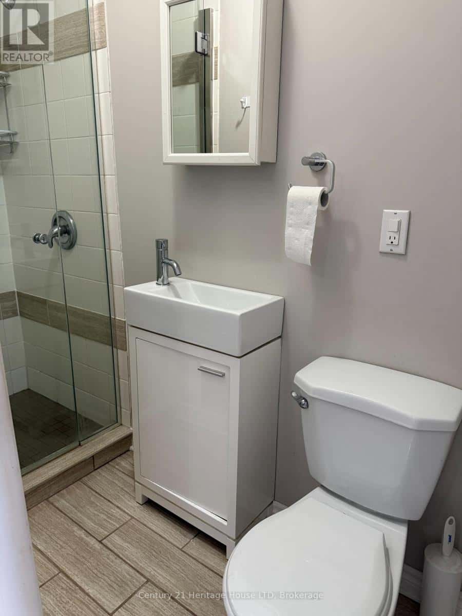 Fort Erie (Ridgeway) — Fort Erie (Ridgeway) - Photo 2 of 5