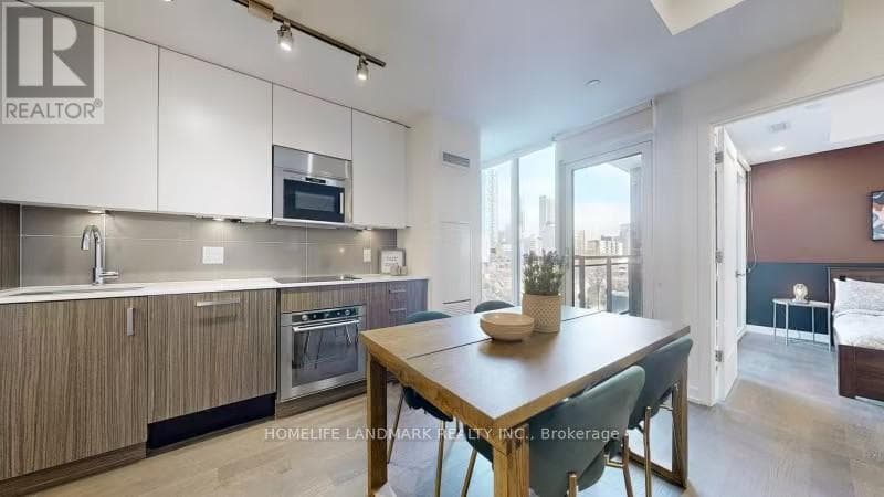 Toronto (Church-Yonge Corridor) — Toronto (Church-Yonge Corridor) - Main photo