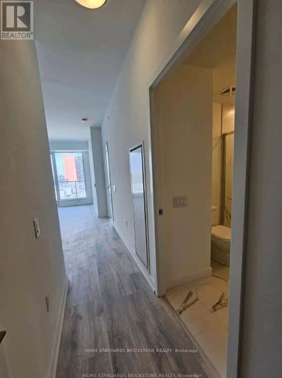 Toronto (Newtonbrook East) — Toronto (Newtonbrook East) - Photo 2 of 10