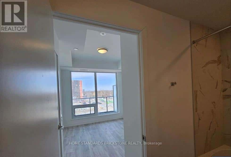 Toronto (Newtonbrook East) — Toronto (Newtonbrook East) - Photo 5 of 10