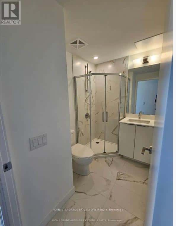 Toronto (Newtonbrook East) — Toronto (Newtonbrook East) - Photo 4 of 10