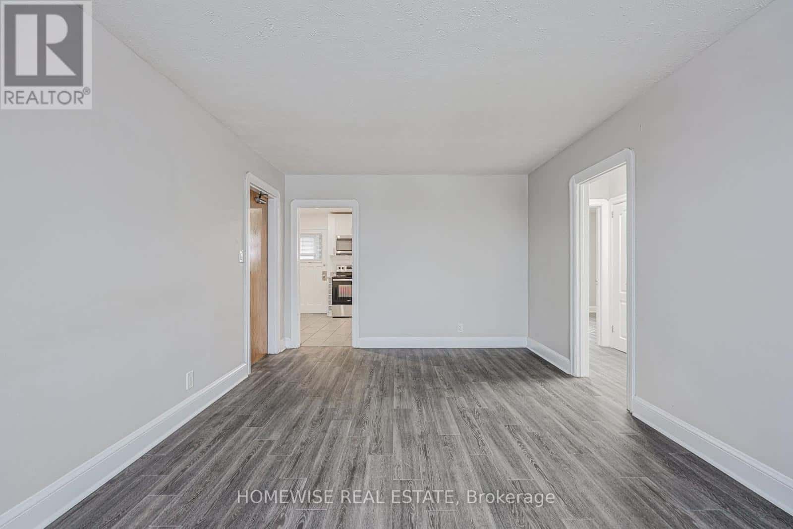 4 - 366 MARY STREET N — Oshawa (O'Neill) - Photo 2 of 31