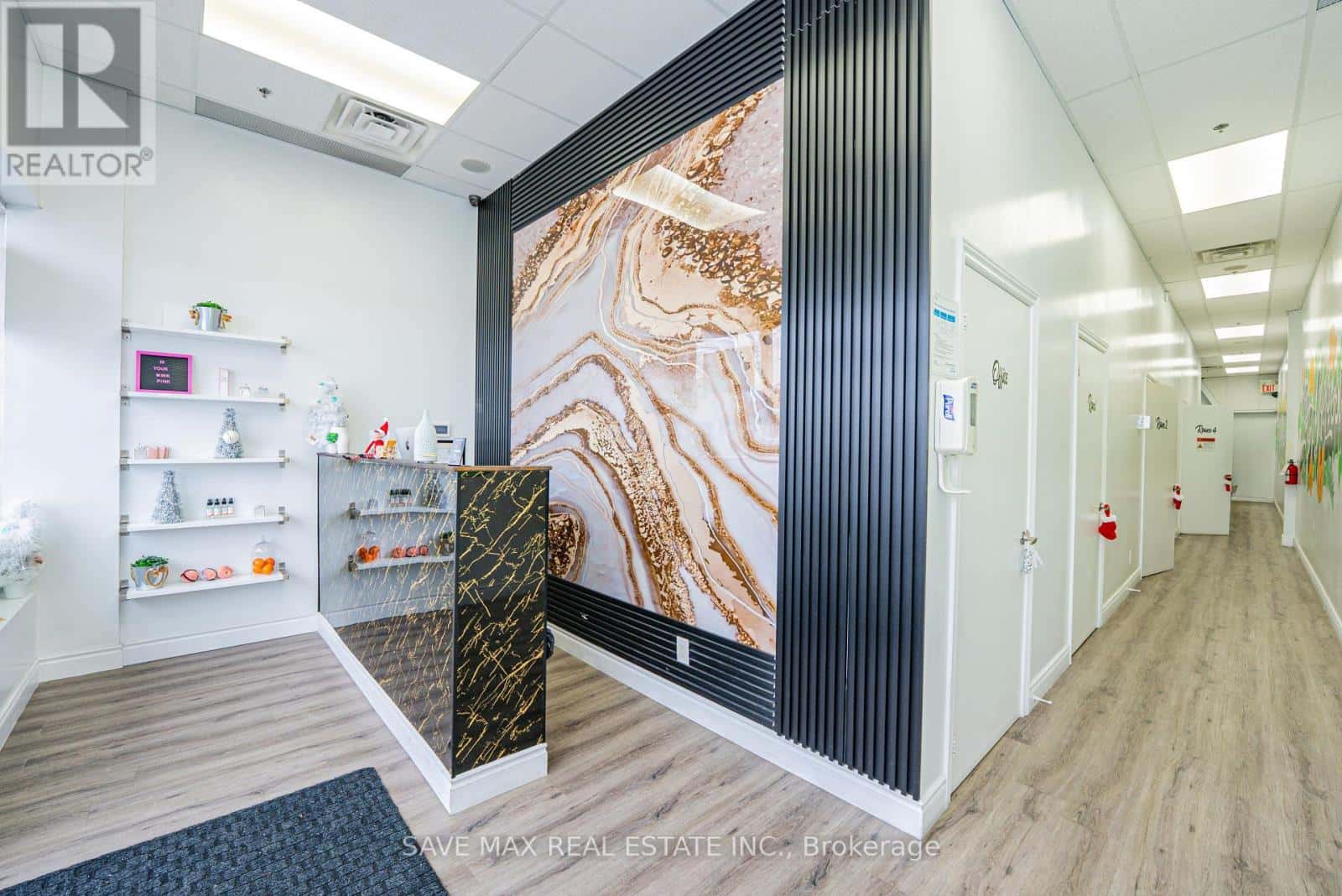 Vaughan (Vellore Village) — Vaughan (Vellore Village) - Photo 5 of 31