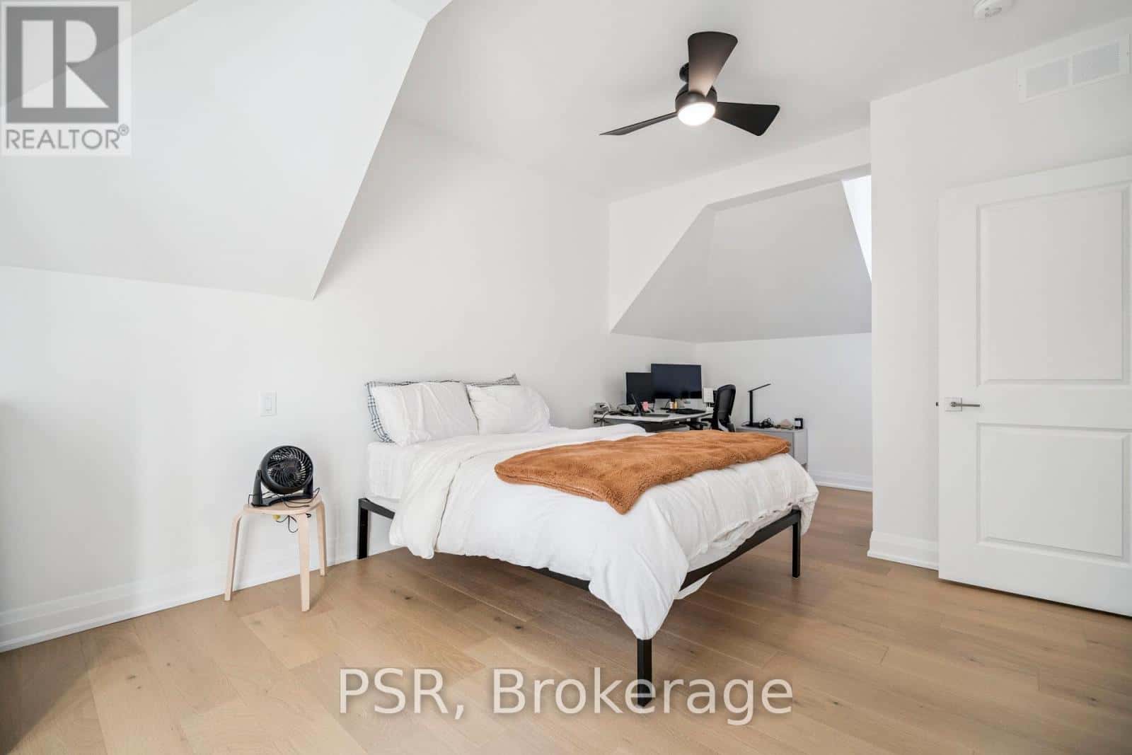 St. Catharines (Port Dalhousie) — St. Catharines (Port Dalhousie) - Photo 4 of 49