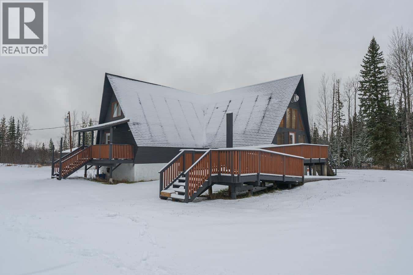 6315 CUMMINGS ROAD — Prince George, British Columbia - Photo 2 of 40