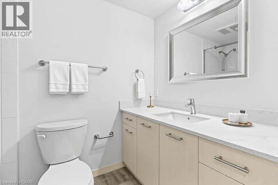 Hamilton — Hamilton - Photo 2 of 11