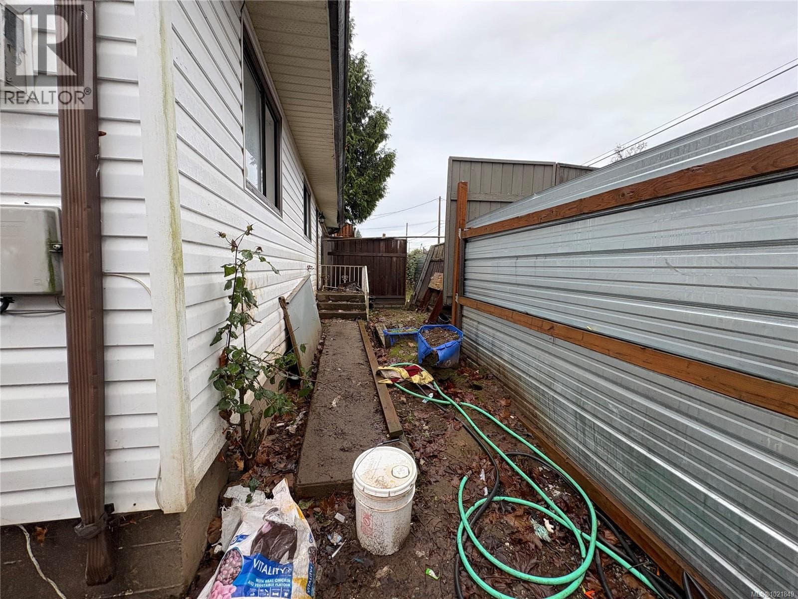 Courtenay — Courtenay - Main photo