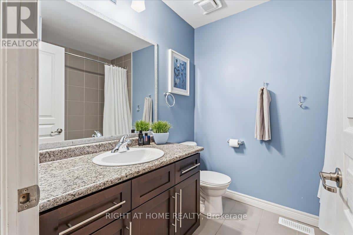 Hamilton (Binbrook) — Hamilton (Binbrook) - Photo 4 of 42