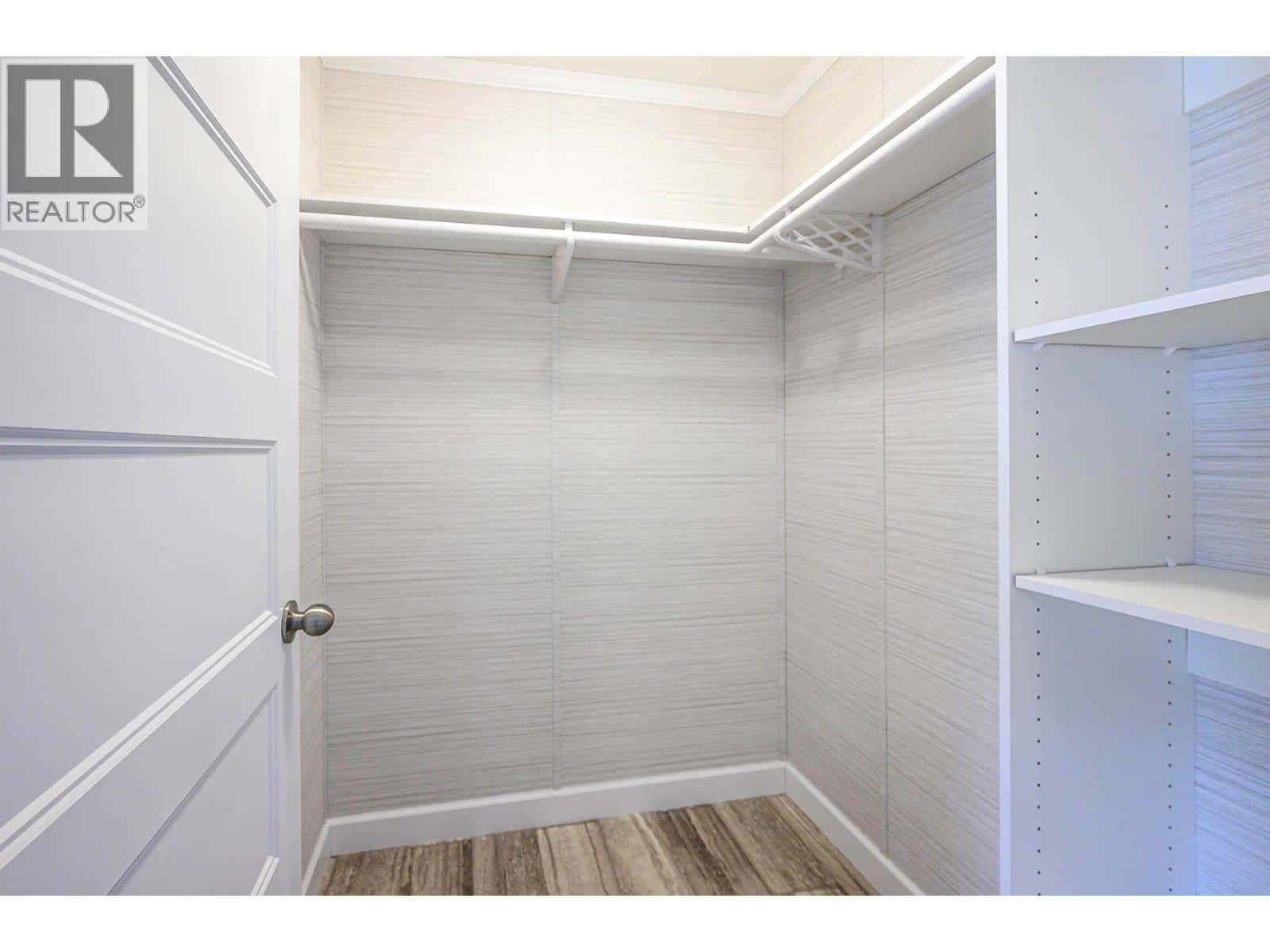 Kamloops — Kamloops - Photo 3 of 37