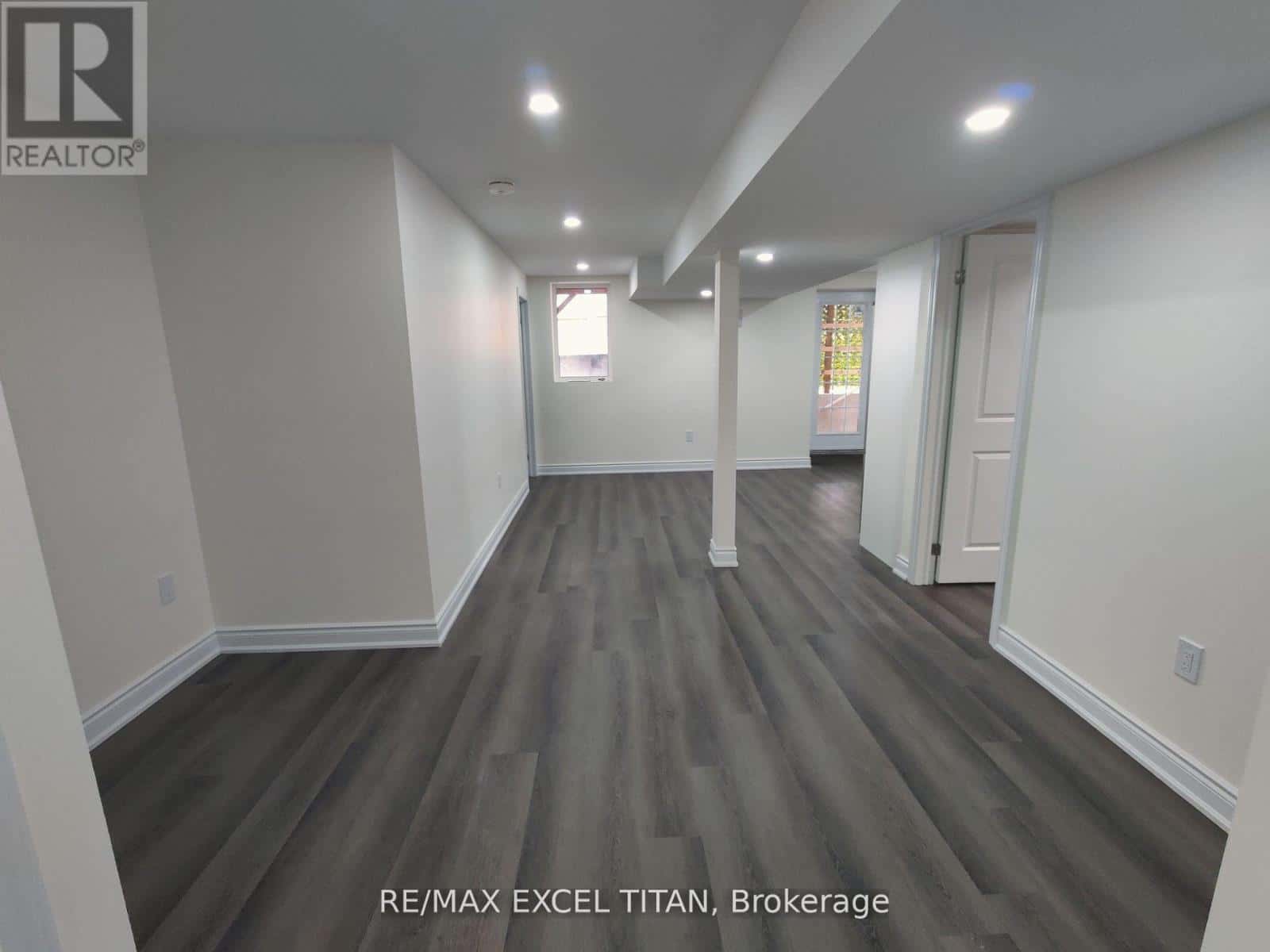 Vaughan (Kleinburg) — Vaughan (Kleinburg) - Photo 3 of 11