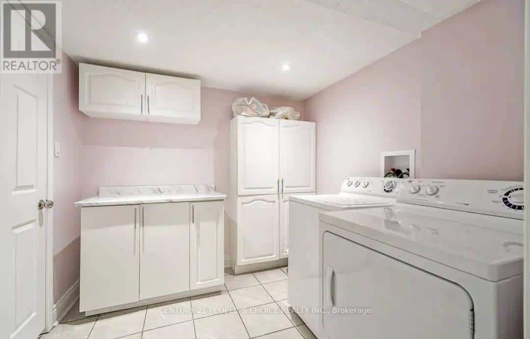 Brampton (Northwest Brampton) — Brampton (Northwest Brampton) - Photo 5 of 11