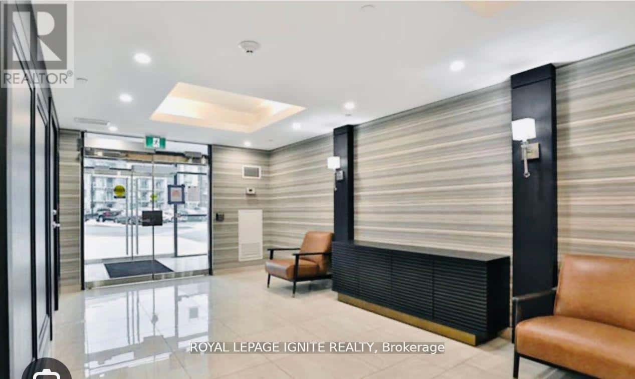 Hamilton (Stoney Creek) — Hamilton (Stoney Creek) - Photo 3 of 17