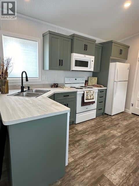 Chase — Chase - Photo 4 of 19