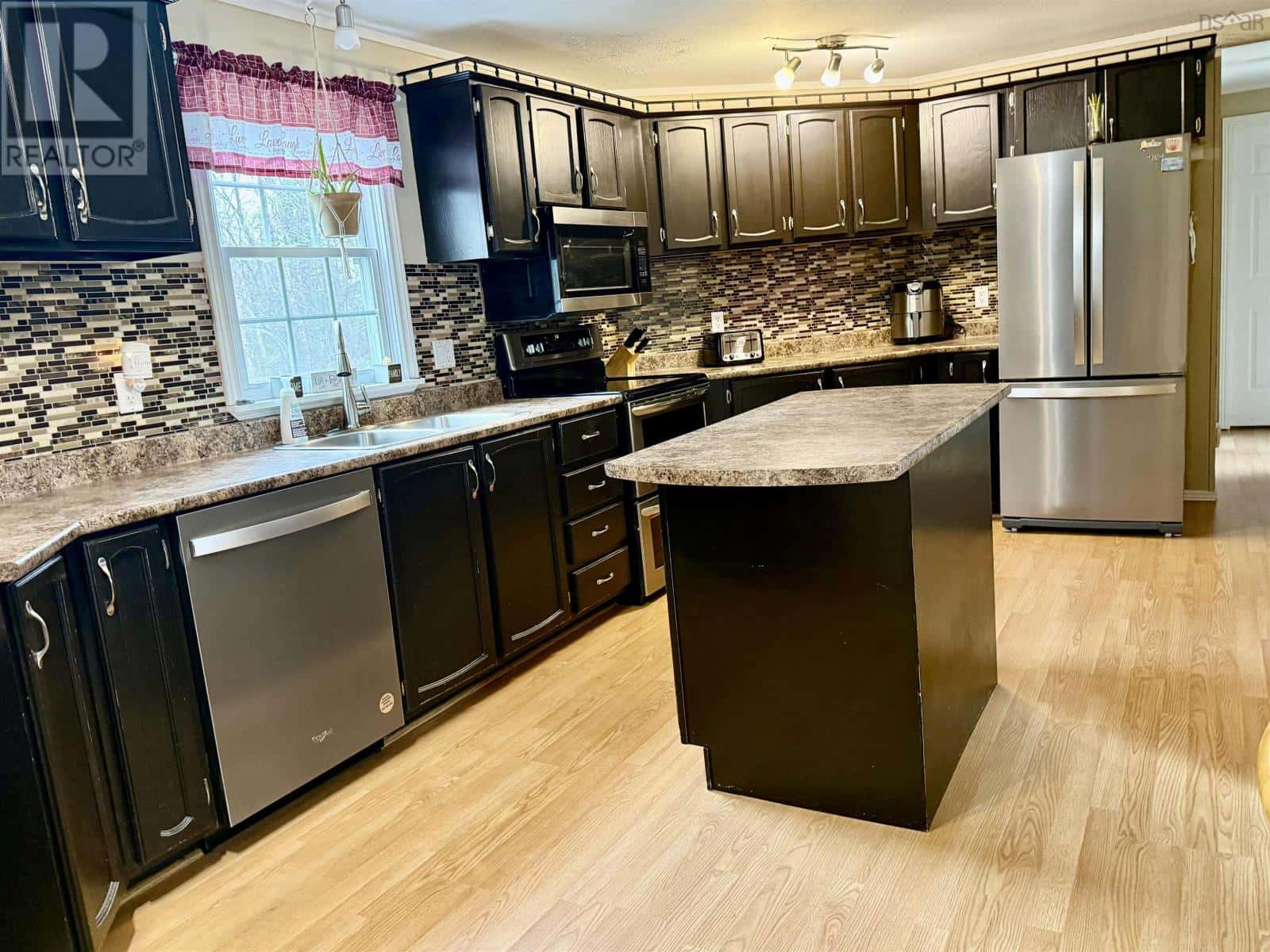 11 Forest View Drive — Barrington Passage, Nova Scotia - Photo 5 of 22