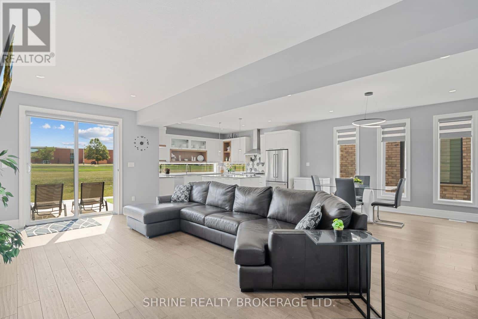 London North (North E) — London North (North E) - Photo 4 of 35