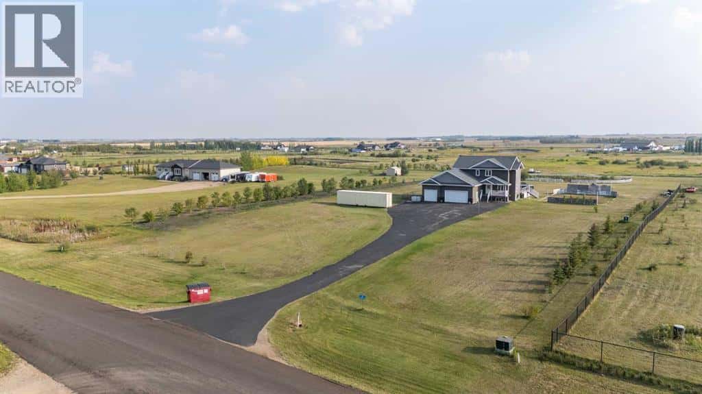 25 Lyndon Street — Rural, Saskatchewan - Photo 2 of 50