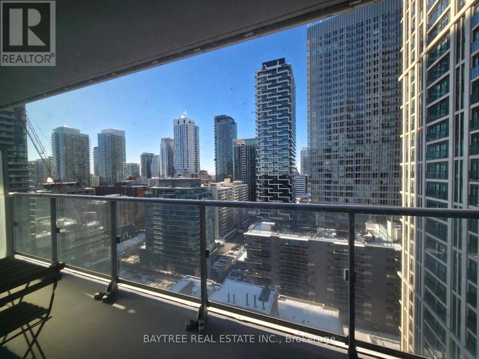 1911 - 195 REDPATH AVENUE — Toronto (Mount Pleasant West) - Photo 4 of 32