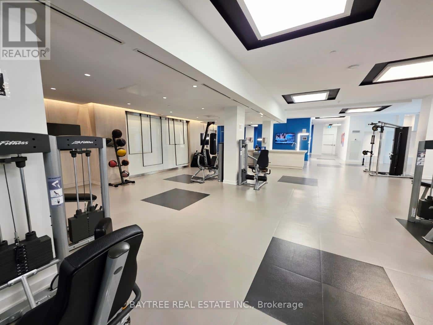 1911 - 195 REDPATH AVENUE — Toronto (Mount Pleasant West) - Photo 5 of 32