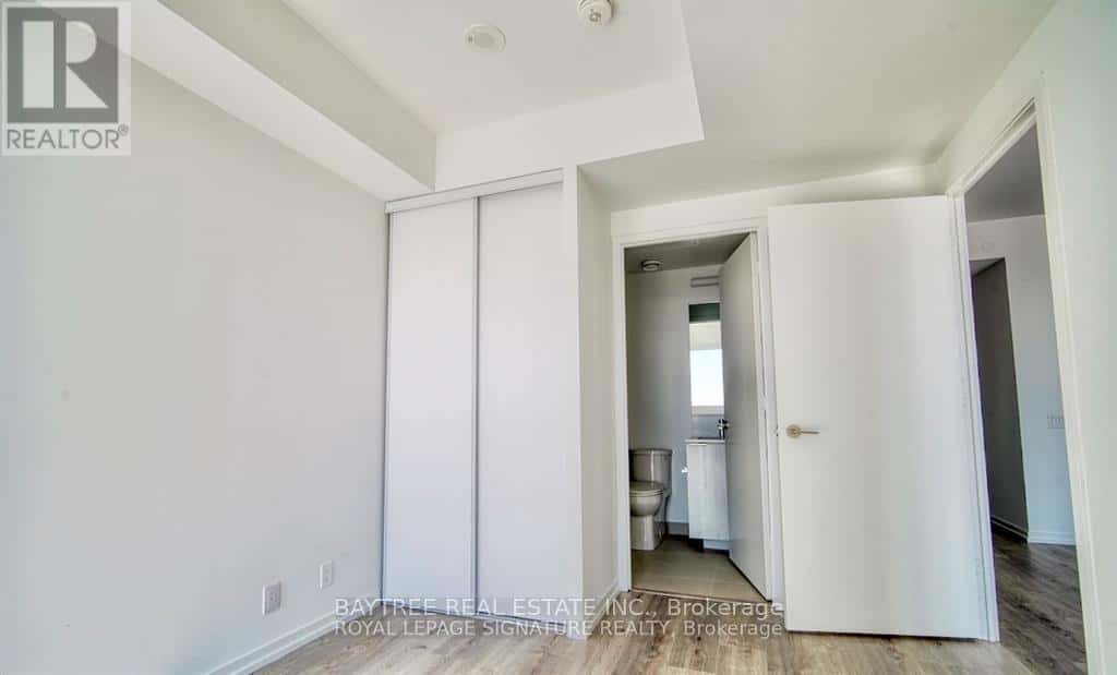 Vaughan (Vaughan Corporate Centre) — Vaughan (Vaughan Corporate Centre) - Photo 4 of 13