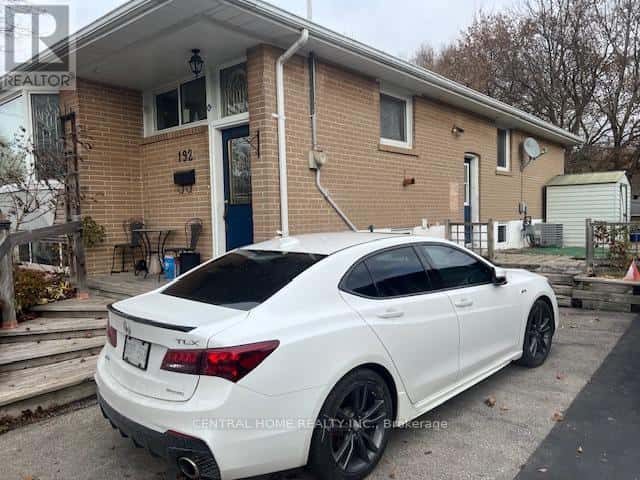 Newmarket (Bristol-London) — Newmarket (Bristol-London) - Photo 3 of 9