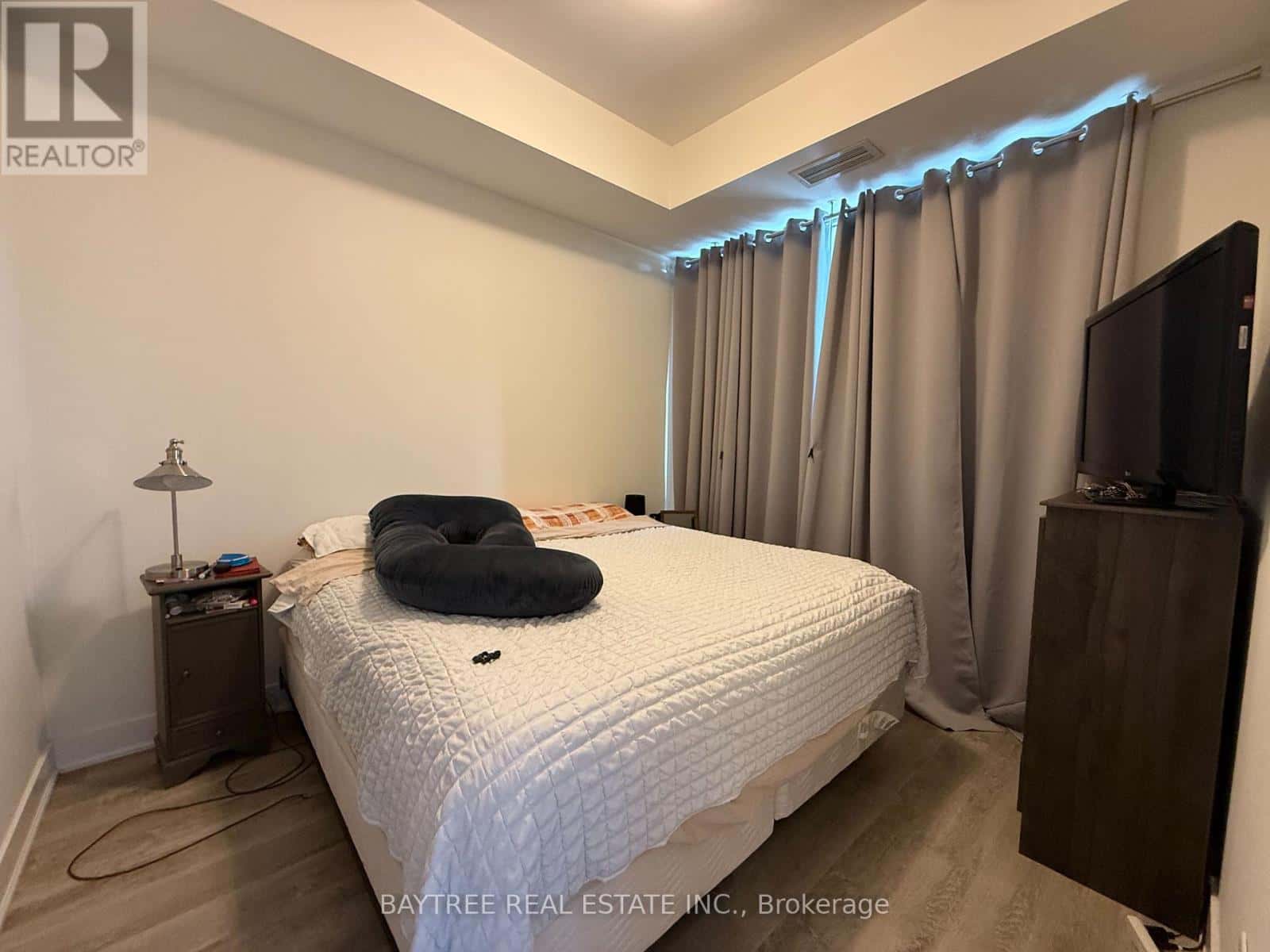 403 - 185 DEERFIELD ROAD — Newmarket (Central Newmarket) - Photo 3 of 18