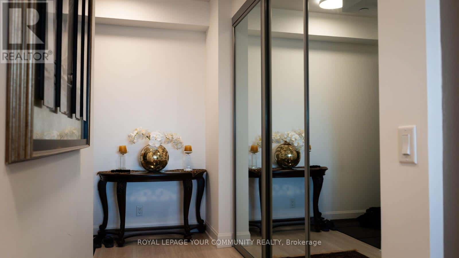 2012 - 12 GHANDI LANE — Markham (Commerce Valley), Ontario - Photo 4 of 46