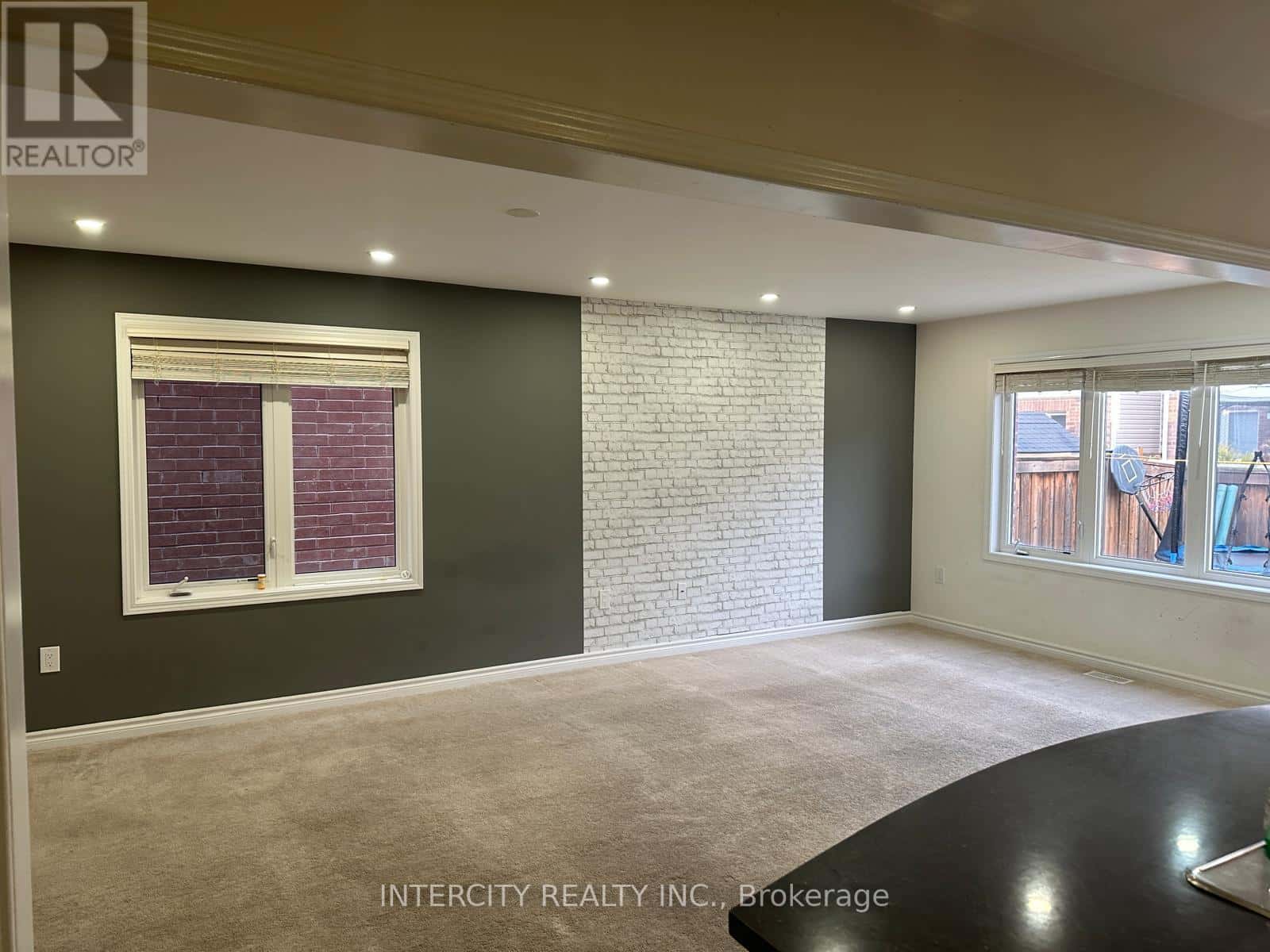 Brampton (Northwest Brampton) — Brampton (Northwest Brampton) - Photo 4 of 16