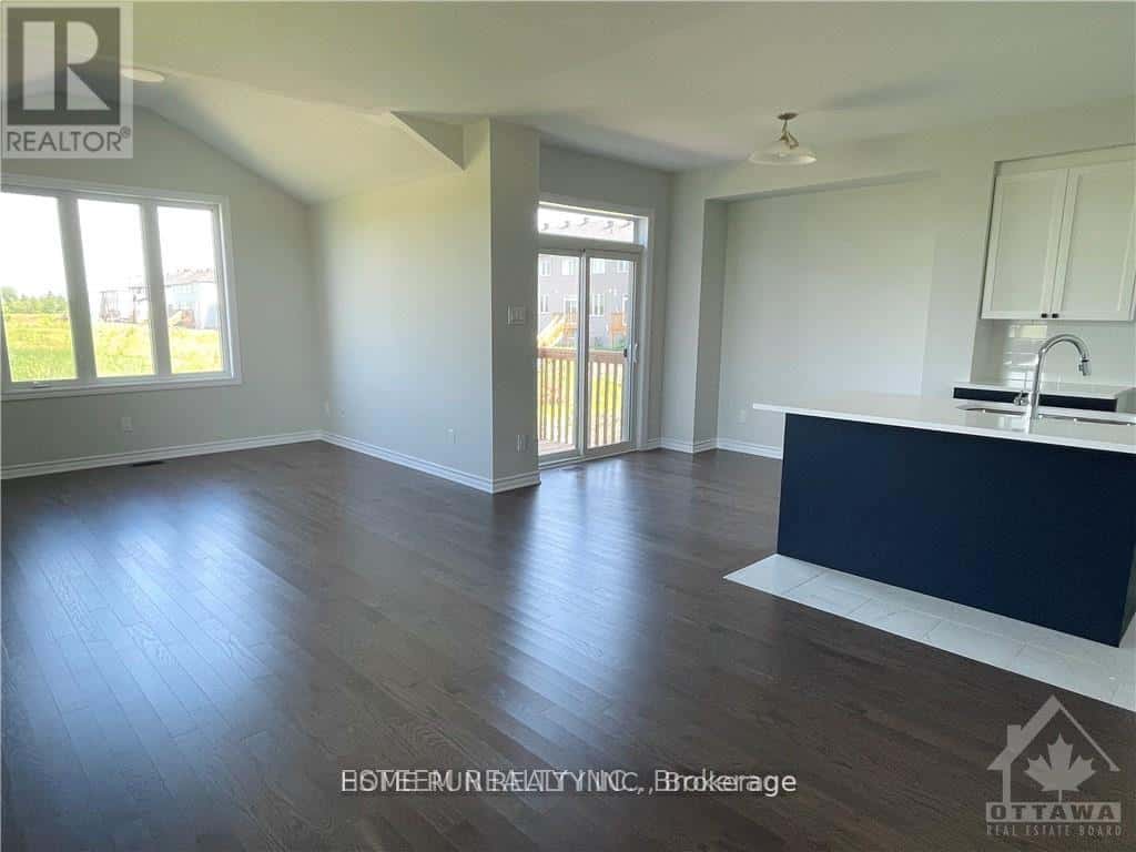 Ottawa — Ottawa - Photo 3 of 25