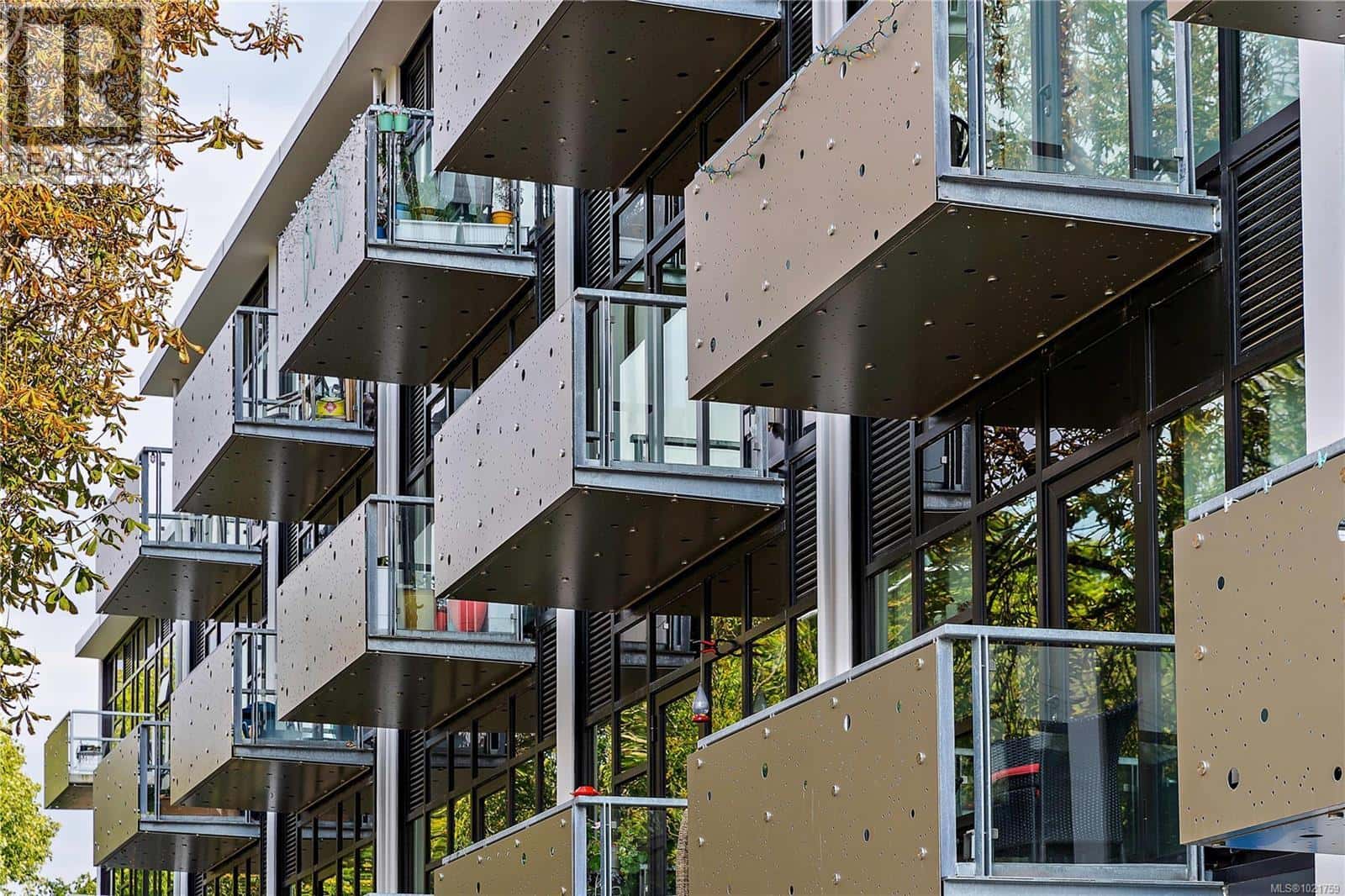 Victoria — Victoria - Photo 4 of 20