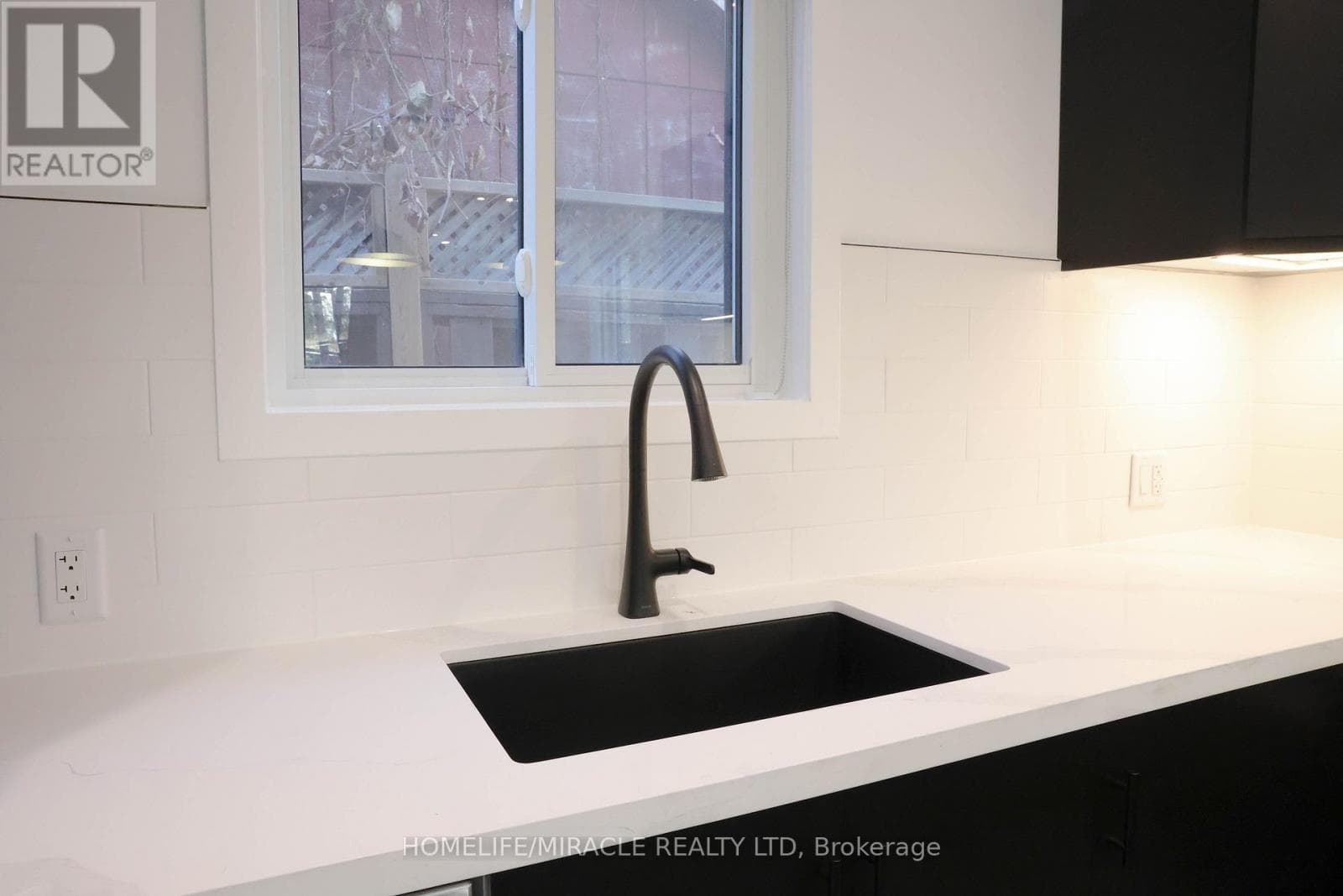 Toronto (High Park North) — Toronto (High Park North) - Main photo