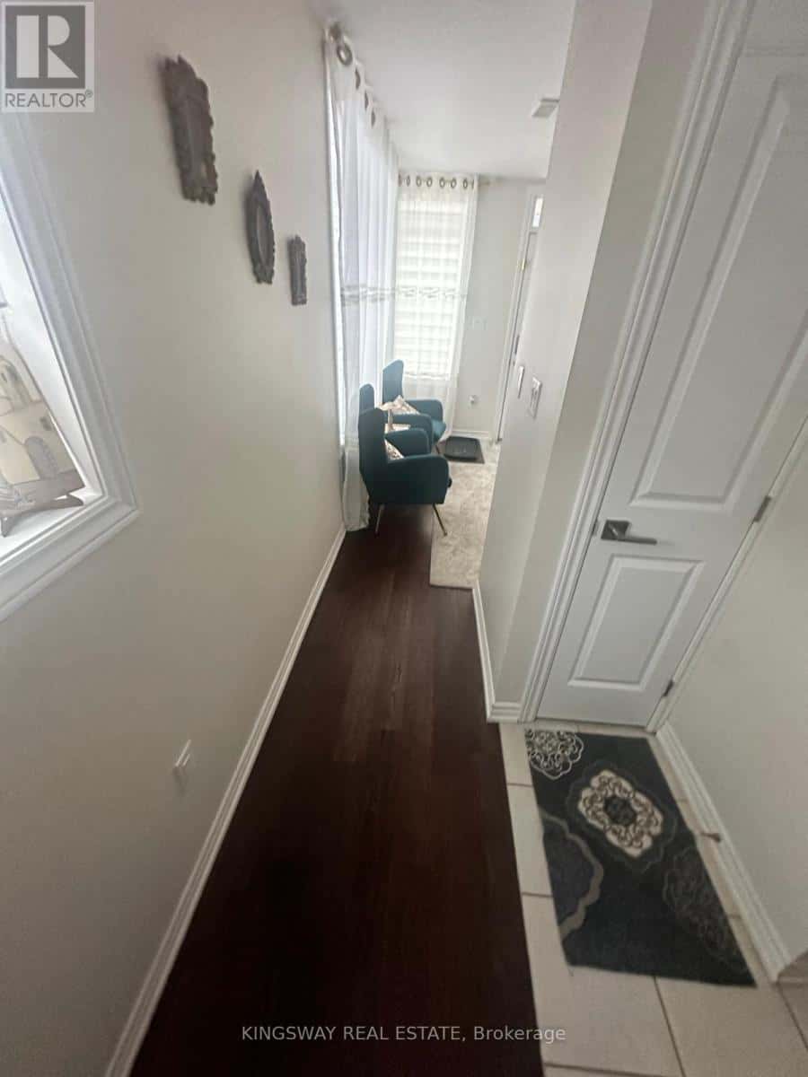 Hamilton (Stoney Creek Mountain) — Hamilton (Stoney Creek Mountain) - Photo 4 of 18