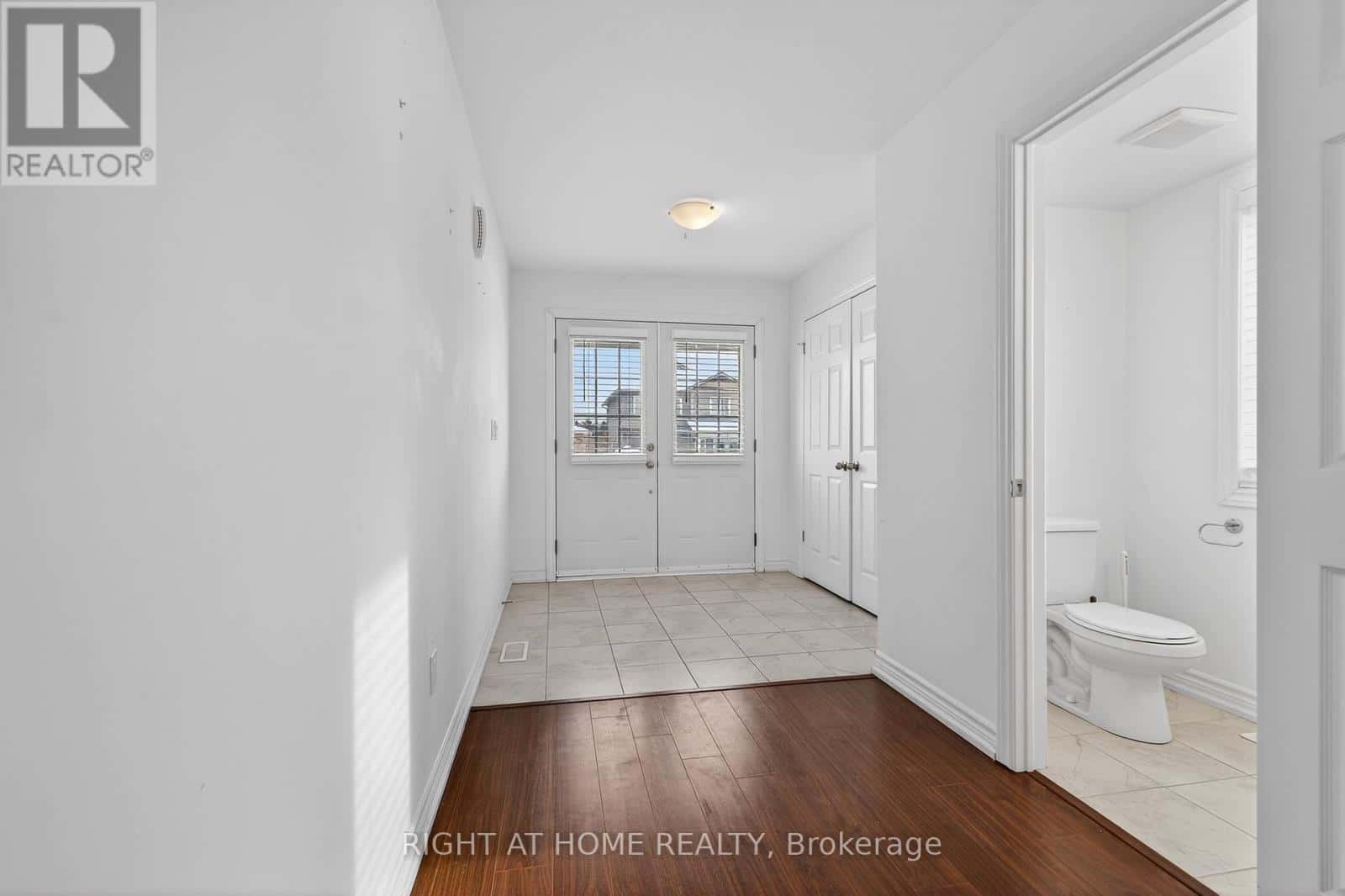 Loyalist (Odessa) — Loyalist (Odessa) - Photo 5 of 35