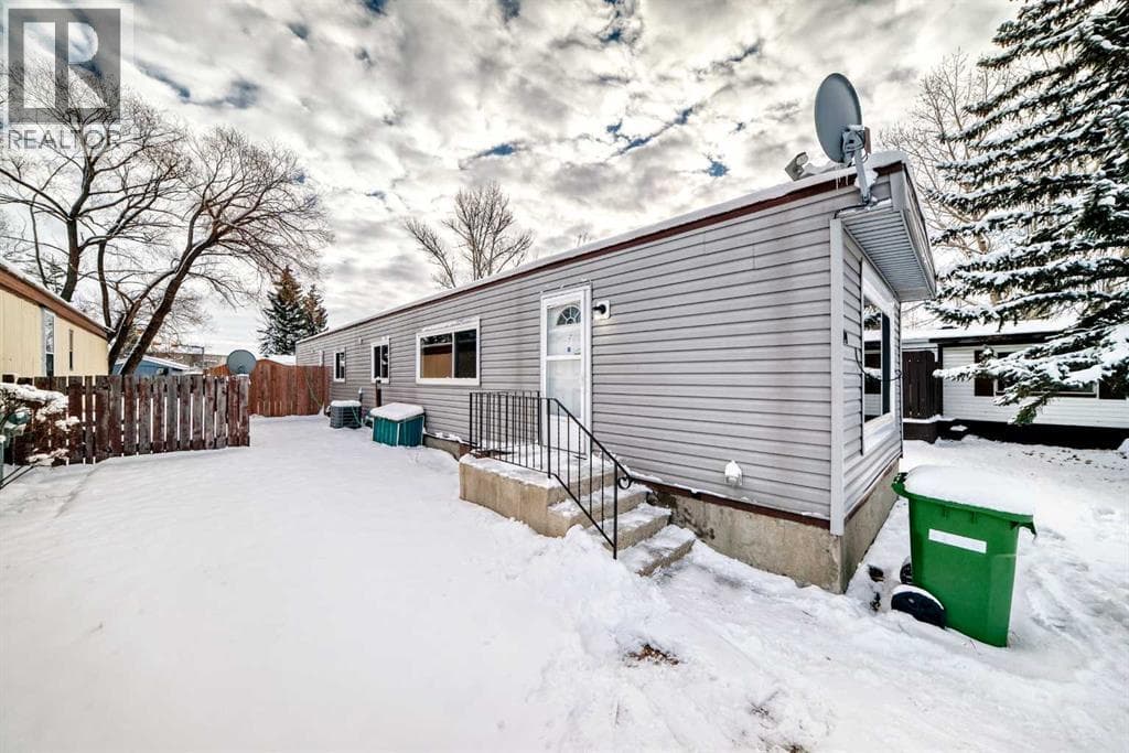 24 Spring Dale Circle SE — Airdrie, Alberta - Main photo