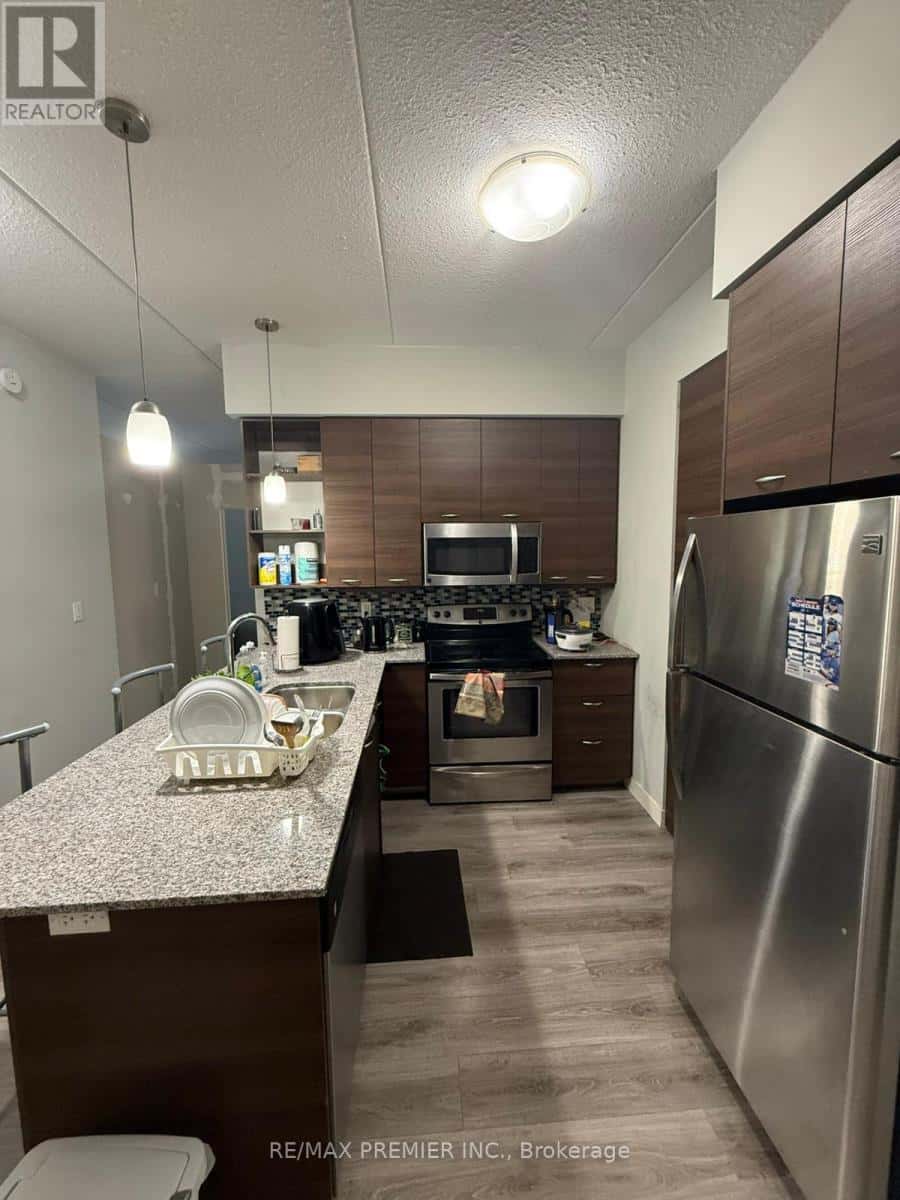 Waterloo — Waterloo - Photo 4 of 12