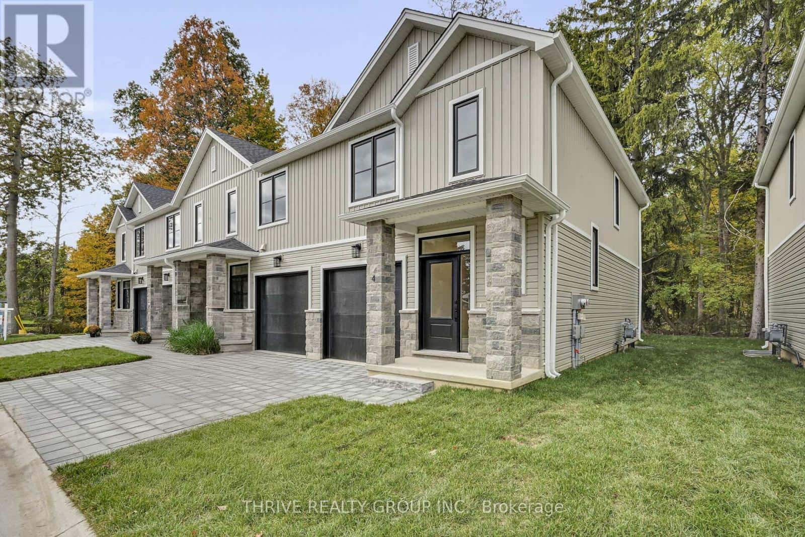 9 - 279 HILL STREET — Central Elgin (Port Stanley), Ontario - Photo 3 of 41