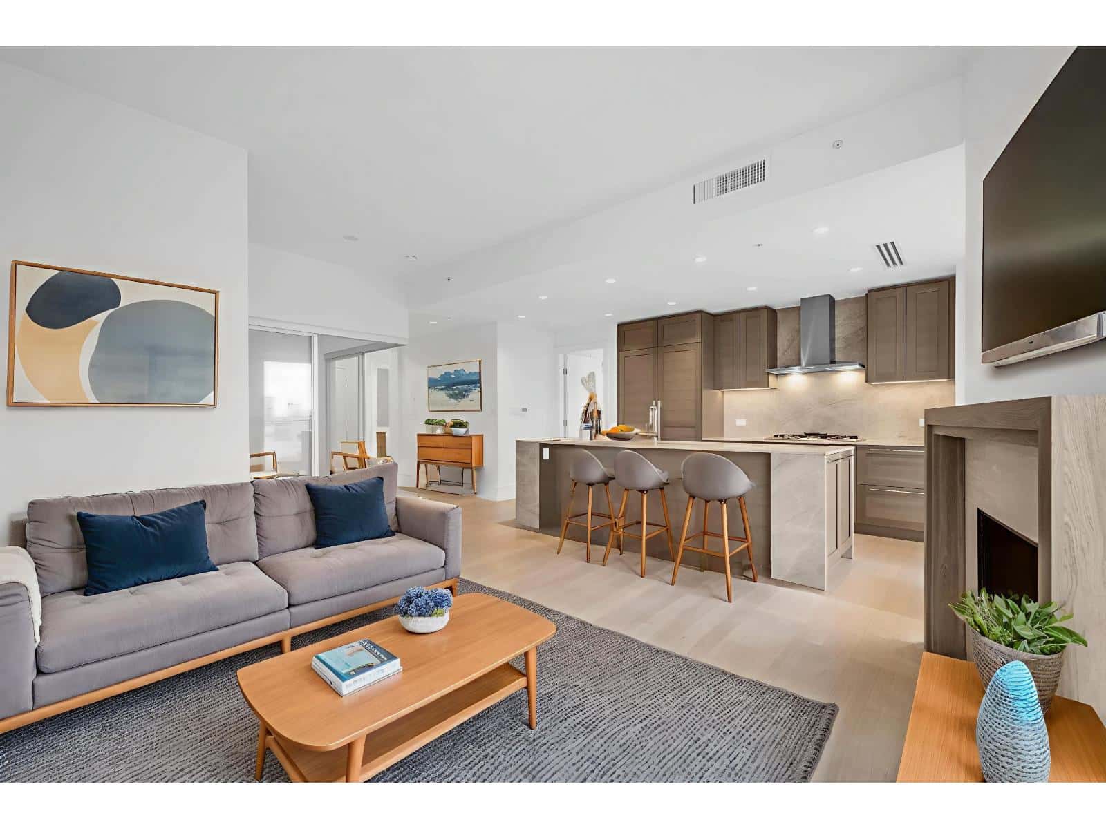 White Rock — White Rock - Photo 2 of 23