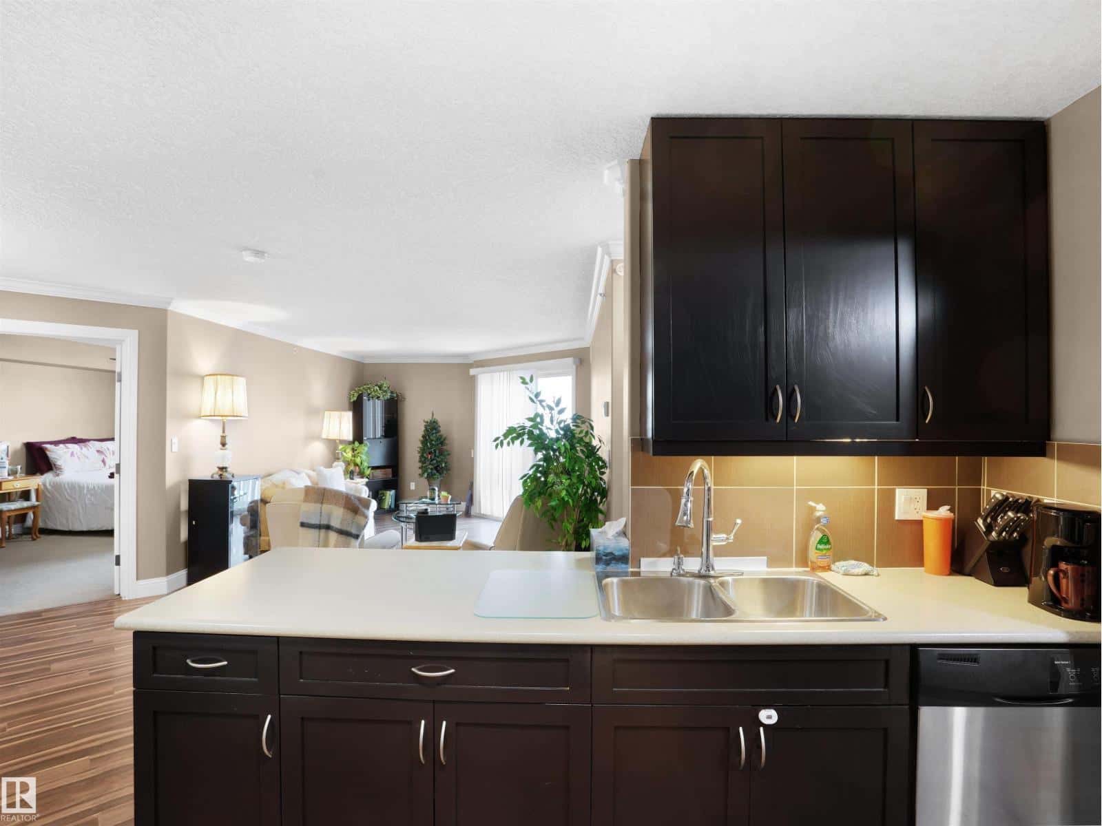 Edmonton — Edmonton - Photo 3 of 30