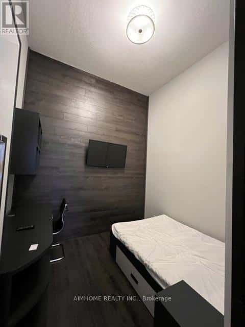 Waterloo — Waterloo - Photo 5 of 5