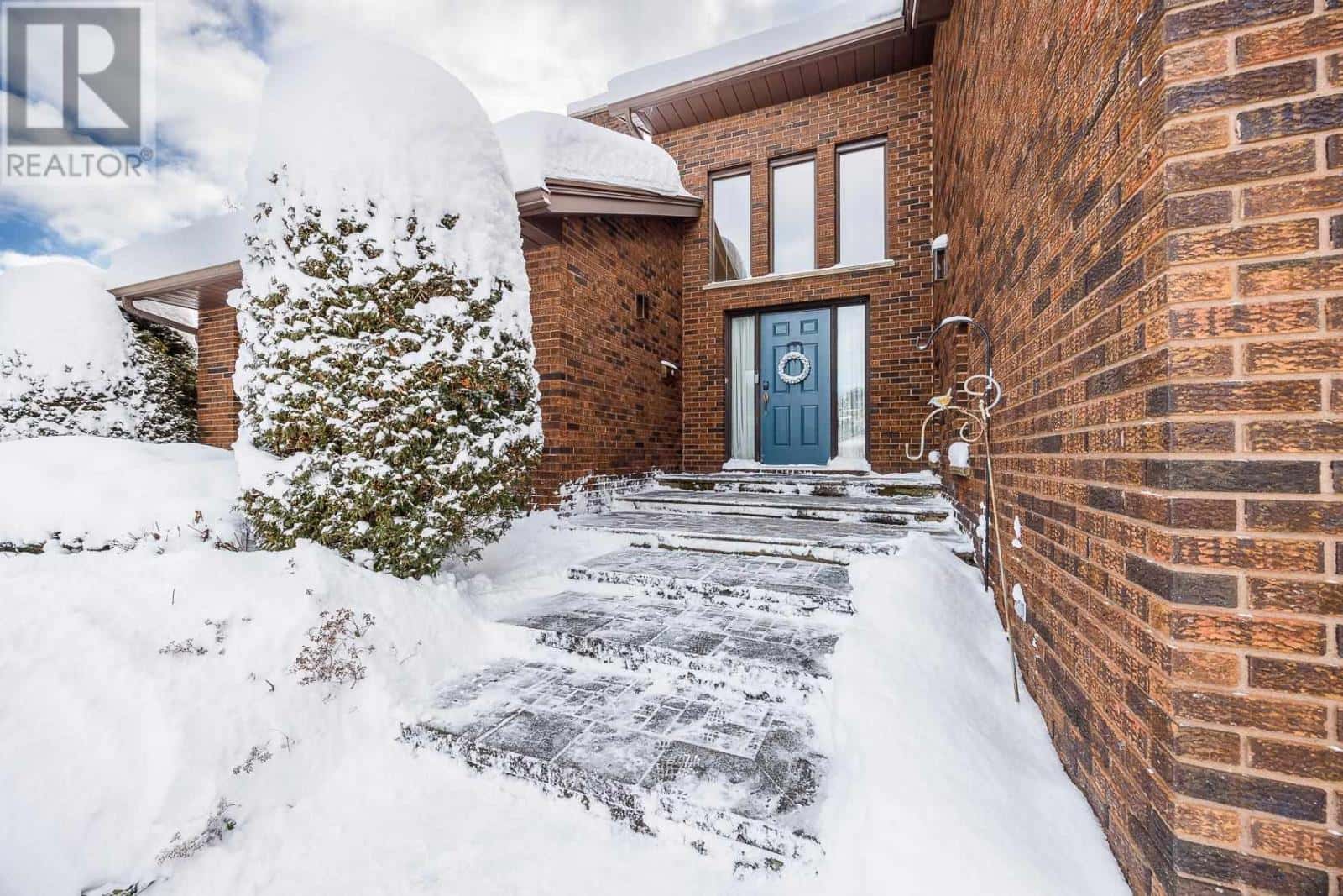 109 Greenview Lane — Sault Ste. Marie, Ontario - Photo 4 of 49