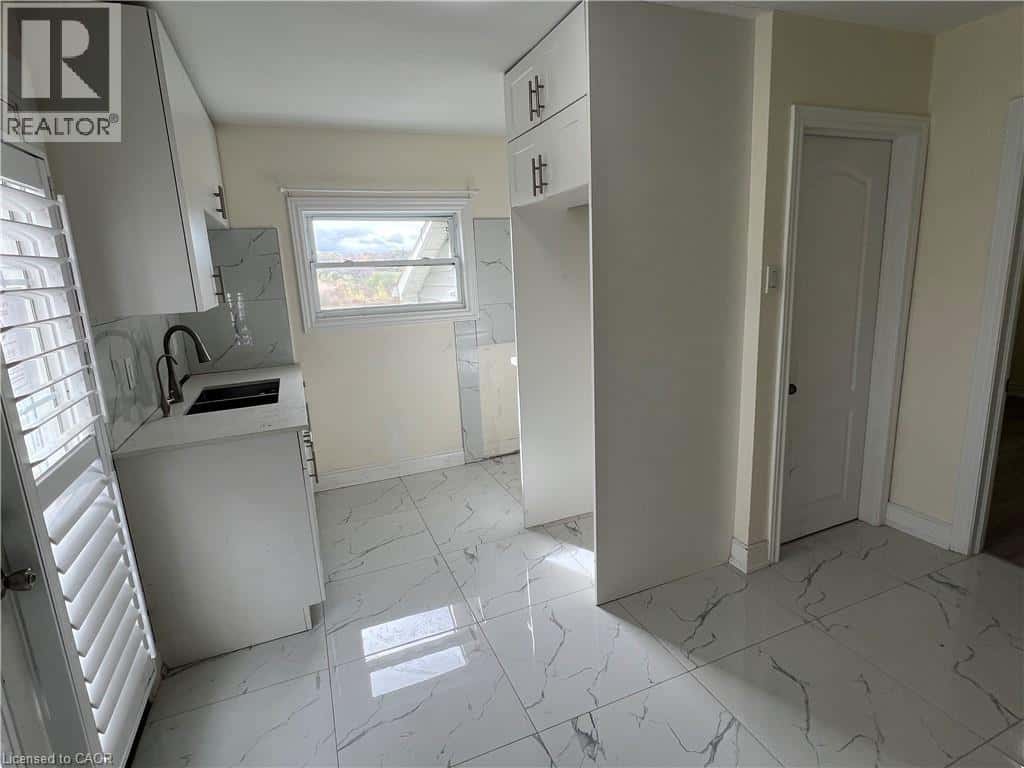 Stoney Creek — Stoney Creek - Photo 3 of 21