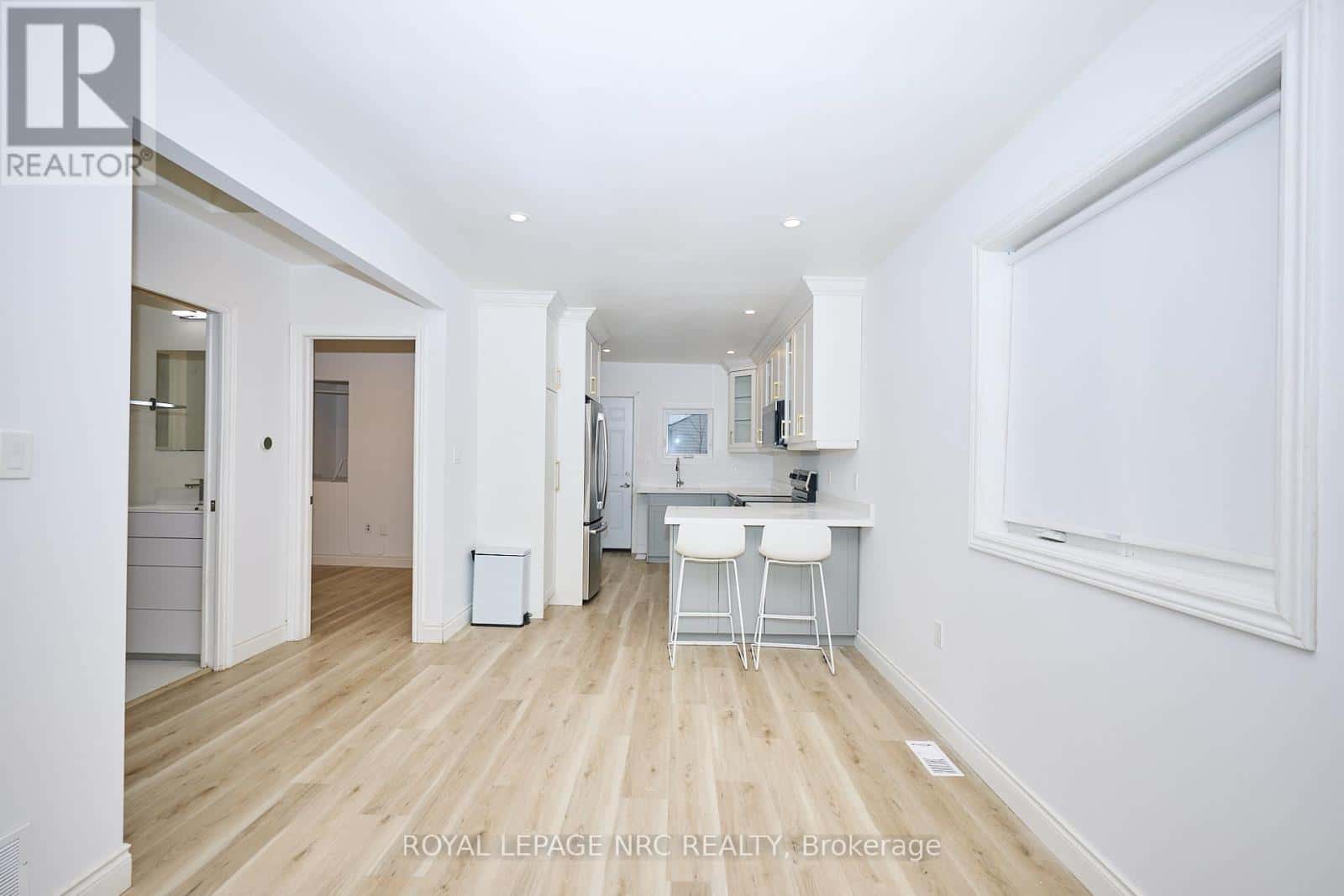 29 TRAPNELL STREET — St. Catharines (E. Chester), Ontario - Photo 5 of 72