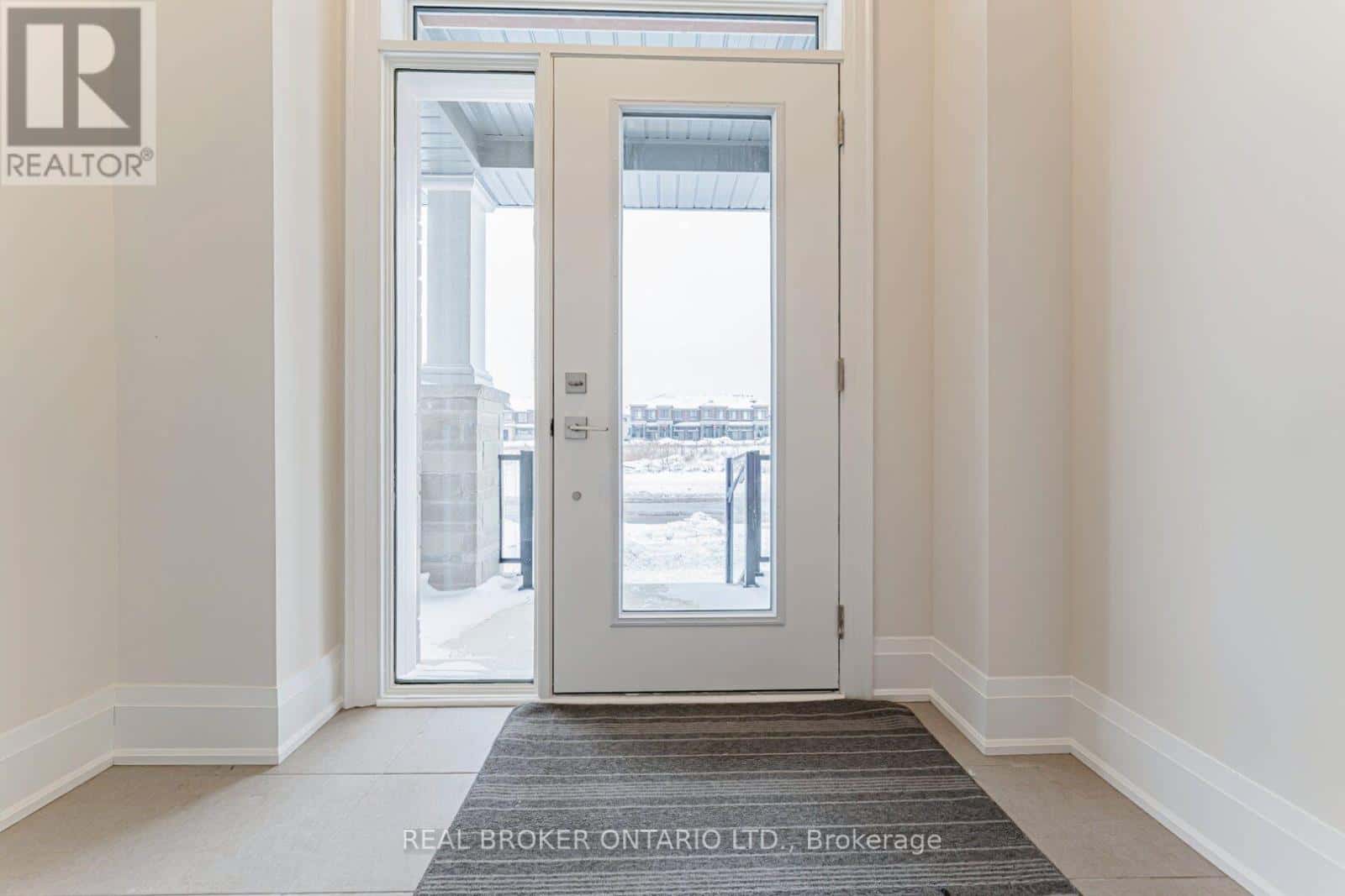 Richmond Hill — Richmond Hill - Photo 2 of 33