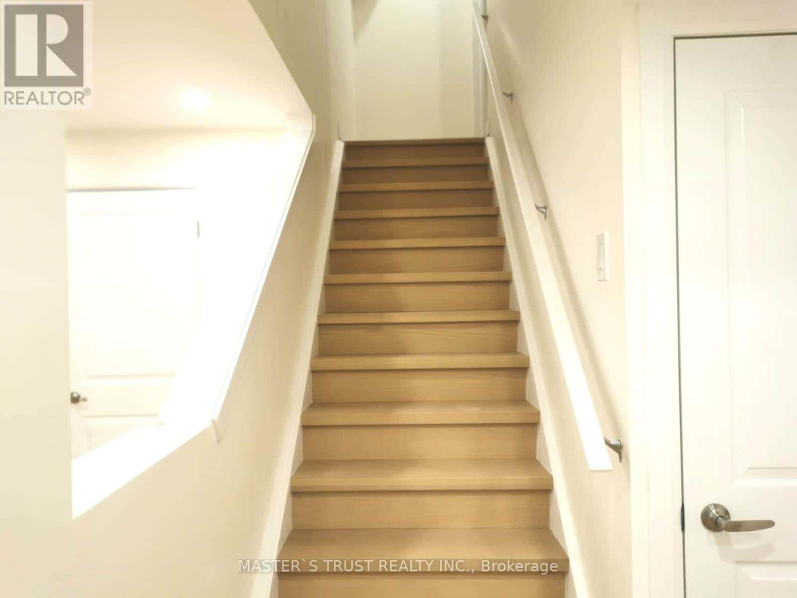 East Gwillimbury — East Gwillimbury - Photo 4 of 14