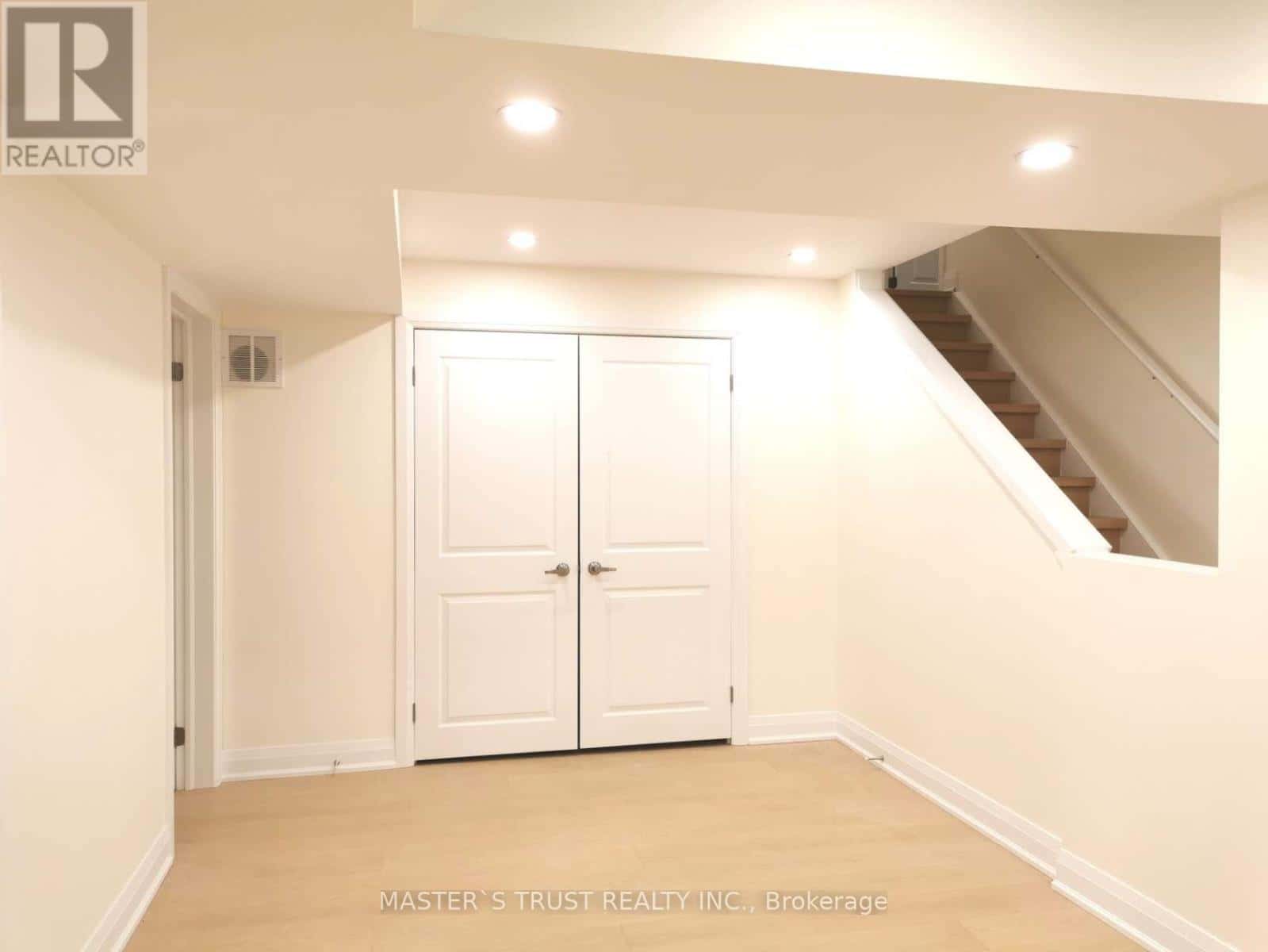 East Gwillimbury — East Gwillimbury - Photo 3 of 14